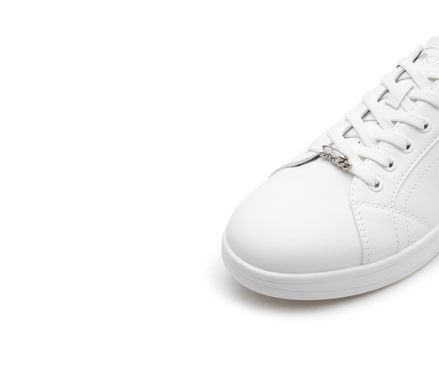 SMOVE Accent Tanzsneaker in Weiss Navyblau von Dancing Queens mit Performance-Sohle und silbernem Charme.