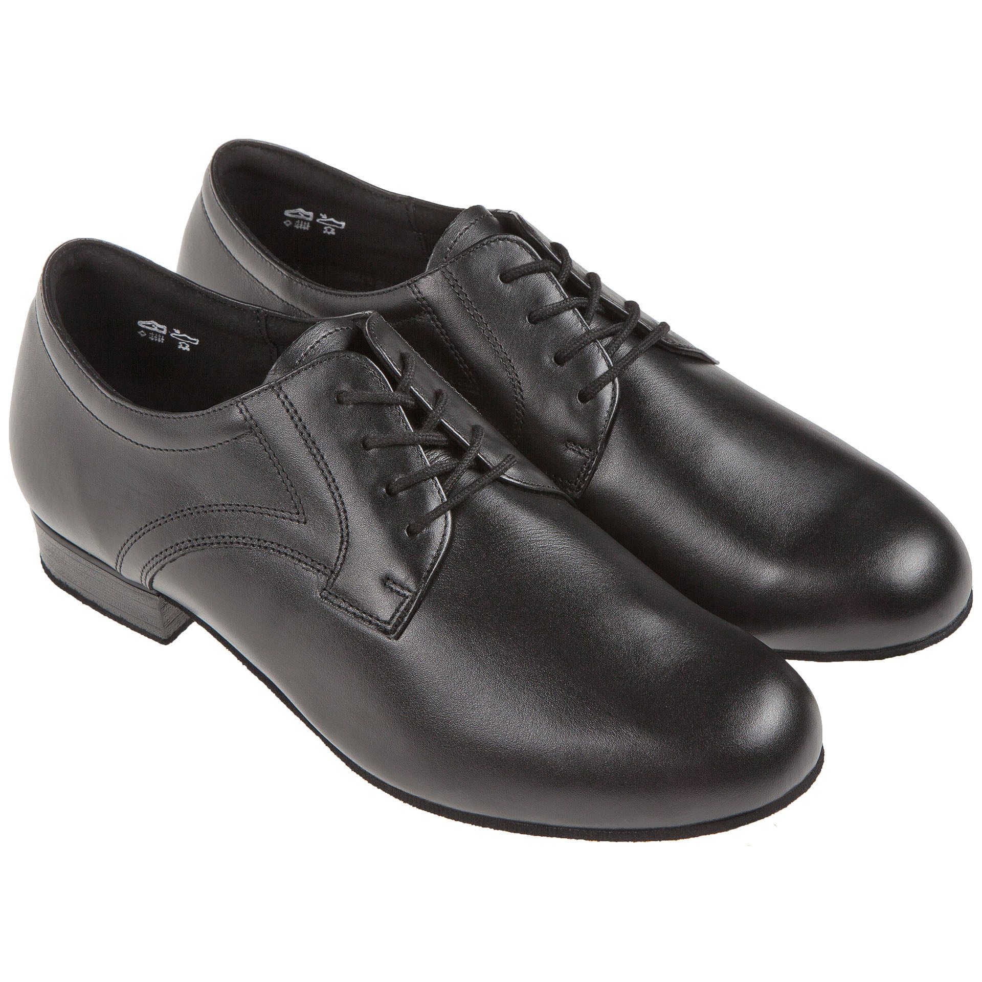 Schwarze Diamant 085 Tanzschuhe, weite Passform, Schnürung, niedriger Absatz, Rindnappaleder auf weißem Hintergrund.