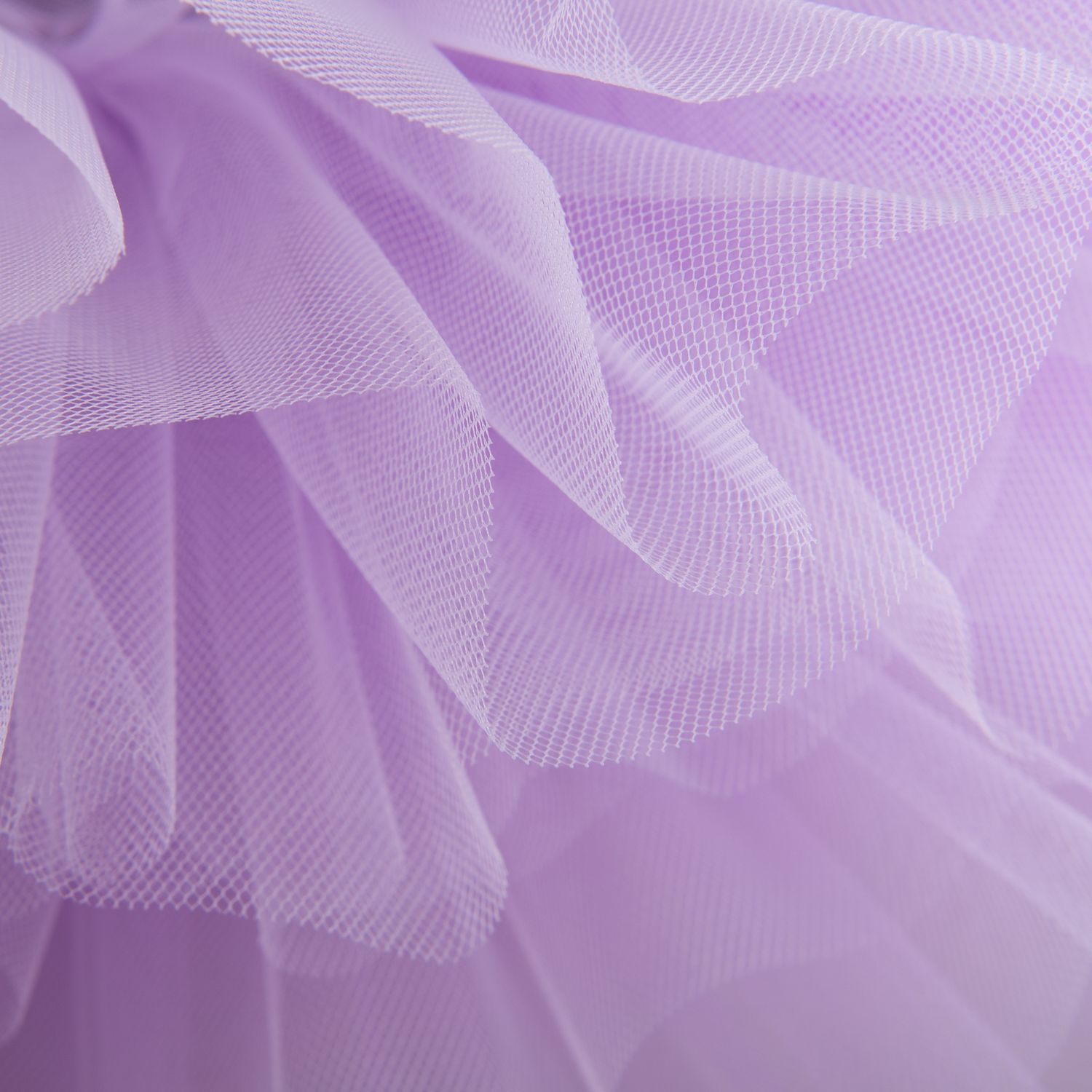 Nahaufnahme von Rumpfs R3105 Tutu und Body in Lila, mit Lagen aus hellviolettem Tüllstoff.