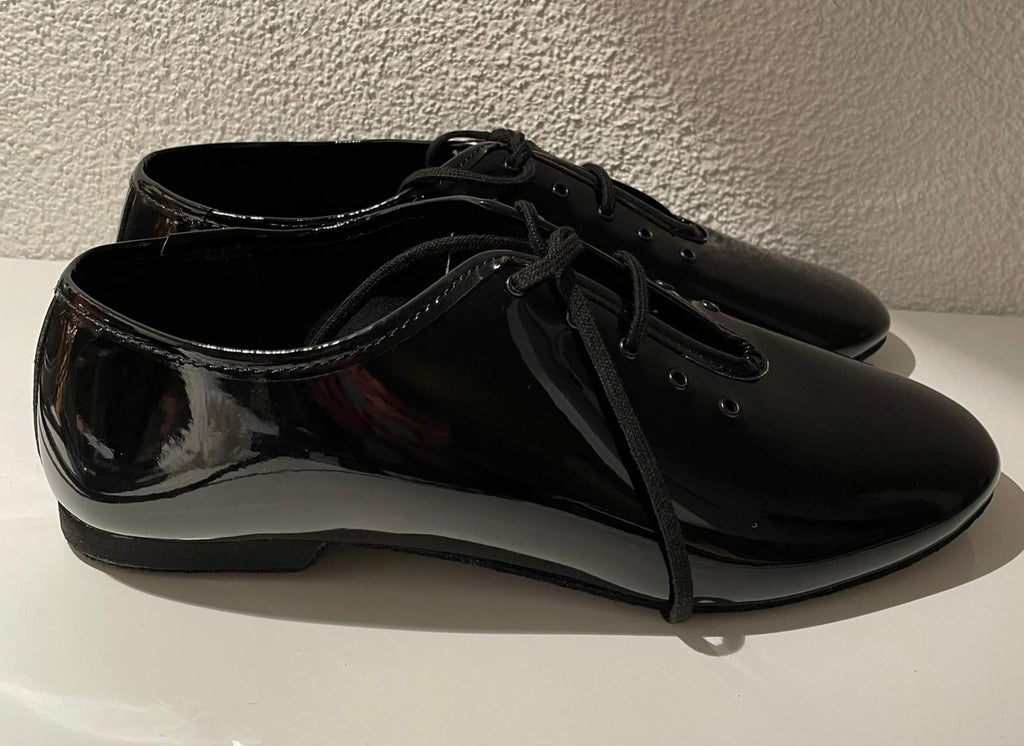 550 / J03 Pintura de zapatos de baile en negro