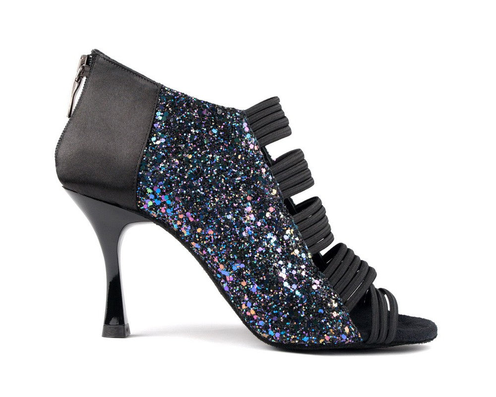 Die PD811 PRO Tanzschuhe von Portdance sind schwarze Glitzer-High-Heels mit Pailletten, seitlichen Riemchen und bequemem Tragekomfort.