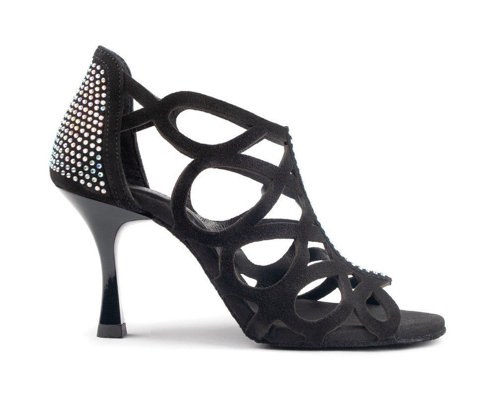 Portdance PD814 Tanzschuhe aus schwarzem Nubuk mit Aussparungen und Steinverzierungen an Ferse und Rückseite.