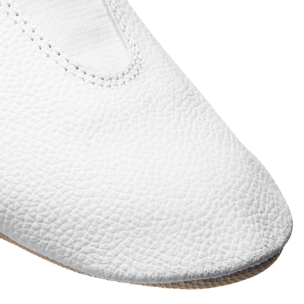 1037 gymnastics shoes in white with rubber sole